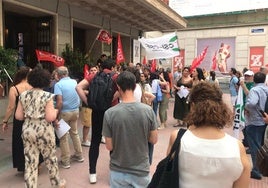 El Teatro de la Zarzuela estrena 'La tabernera del puerto' pese a los paros del coro: «Ha sido un despropósito»