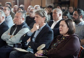 Martínez reclama a Mañueco «que se ponga a trabajar por el campo» ahora que «se le ha acabado el cuento del lobo»