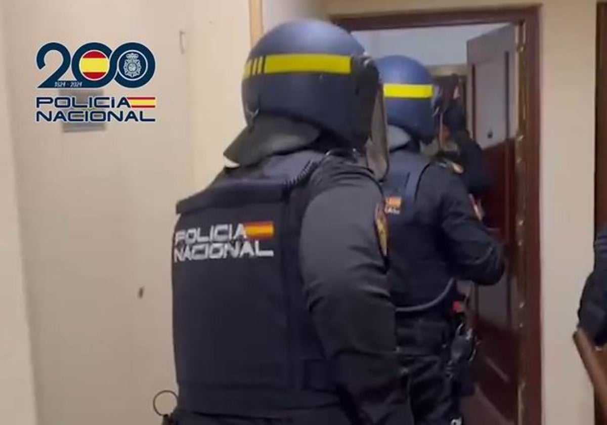 La Policía Nacional irrumpe en uno de los narcopisos desmantelados