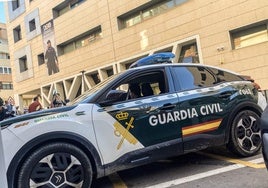 Guardias civiles salvan la vida a una mujer acuchillada por su marido en Alicante