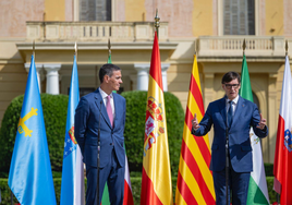 Sánchez defiende el uso del catalán en la reunión e Illa solo utiliza esta lengua