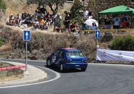 Algunos de los asistentes a esta prueba deportiva de Rally que se ha celebrado en el entorno del Valle