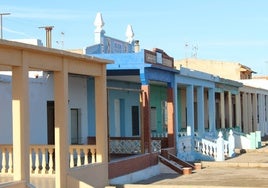 Mazón blinda por ley las casas en la costa a salvo de los derribos que ordene el Gobierno y da pie a «impugnarlos»