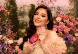 Quién es Mona Kattan, la hermana de la mujer más influyente de la cosmética que adora la Generación Z
