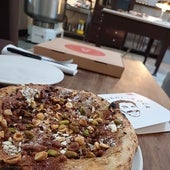 Los diez ingredientes de la pizza de chocolate que ha creado Jordi Roca para esta pizzería de Barcelona