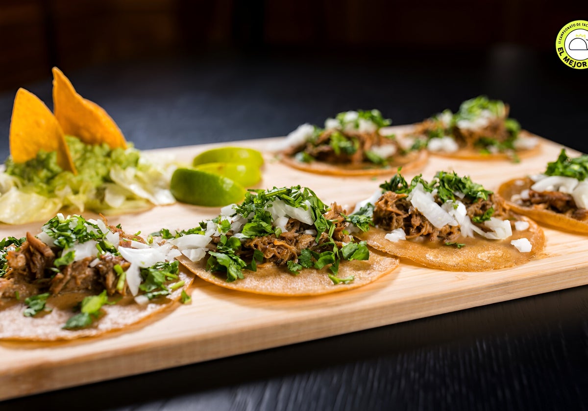 Tacos de carnitas michoacanas de  Tekila Tomares, uno de los aspirantes sevillanos a ganar el título de 'Mejores tacos de España'