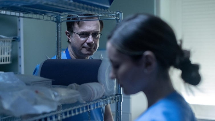 Tristán Ulloa habla por primera vez del secreto que esconde el rodaje de 'La viuda negra', la película que arrasa en Netflix: «Se improvisó bastante»