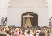La Blanca Paloma, ya de vuelta en su santuario tras una procesión histórica