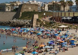 Alerta amarilla en Cádiz por subida de temperatura y fuerte viento