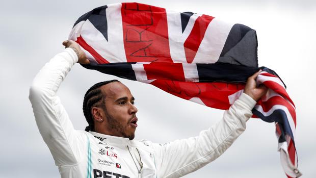 Button: «Irse a Ferrari podría ser el final de la carrera de Hamilton»